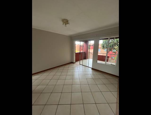 2 BEDROOM APARTMENT FOR SALE IN MORELETAPARK